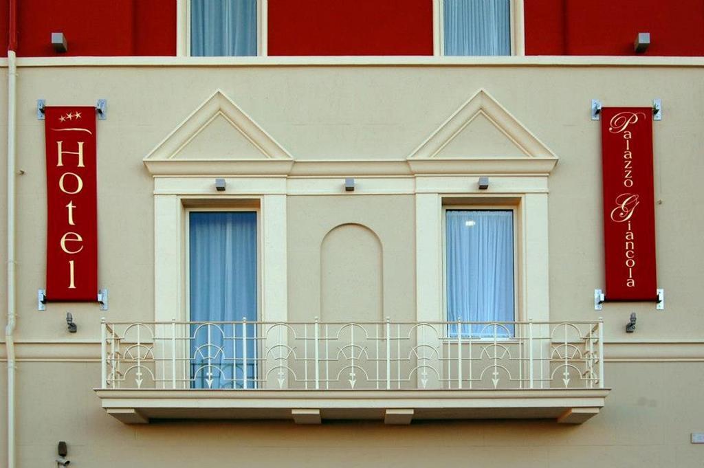 Hotel Palazzo Giancola San Severo Extérieur photo